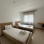House With Pool And 4 Bedrooms Vakantiehuis *