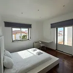House With Pool And 4 Bedrooms Vakantiehuis *