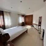 House With Pool And 4 Bedrooms Vakantiehuis *