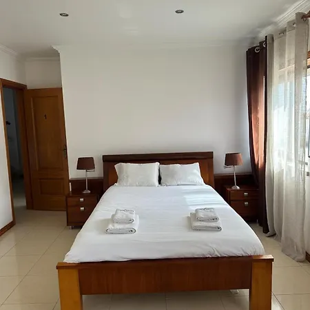 Сasa de vacaciones House With Pool And 4 Bedrooms Ferrel (Leiria)