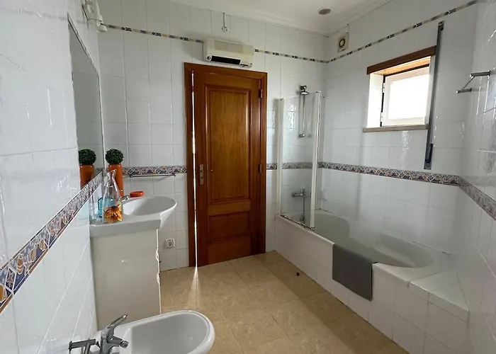 Prázdninový dům House With Pool And 4 Bedrooms Ferrel (Leiria)